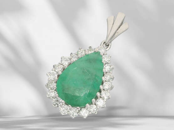 Pendant: vintage emerald/brilliant-cut diamond pendant… - photo 2