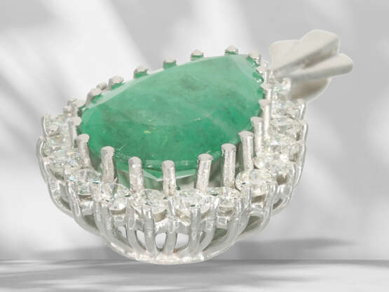 Pendant: vintage emerald/brilliant-cut diamond pendant… - photo 3
