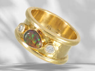 Ring: Hochkarätiger, aufwendig gestalteter Black-Opal/Brilla…