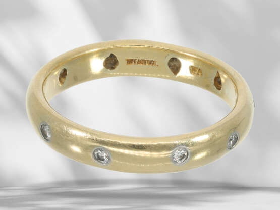 Ring: yellow gold Tiffany brilliant-cut diamond ring, 18K… - photo 3