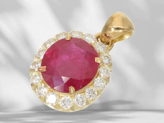 Pendant: vintage ruby/brilliant-cut diamond pendant, ruby ap… - photo 3