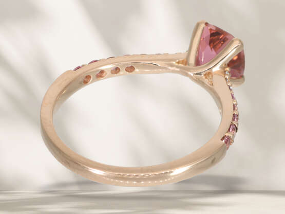 Ring: beautiful, modern pink gold goldsmith ring with rubell… - photo 5
