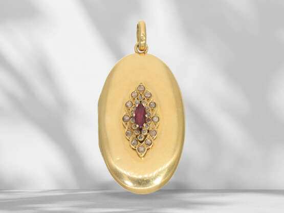 Pendant: antique medallion with ruby and rose cut diamonds, … - фото 2