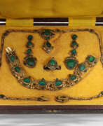 Jewelry sets. Jewellery set: antique, extremely decorative jewellery set w…
