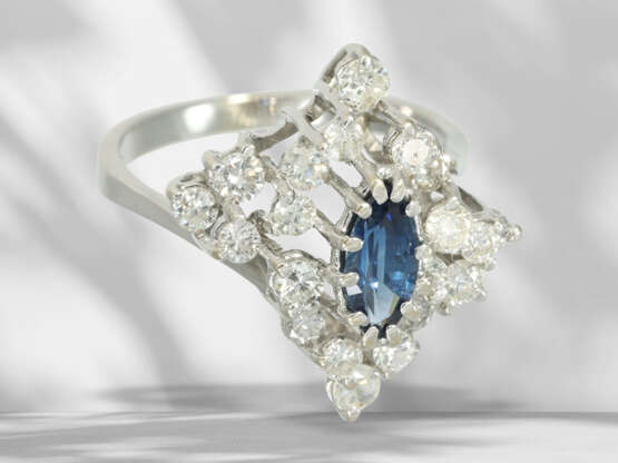 Ring: white gold vintage sapphire/brilliant-cut diamond flow… - photo 2