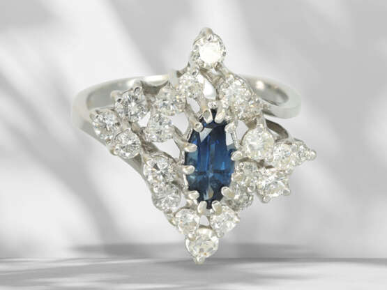 Ring: white gold vintage sapphire/brilliant-cut diamond flow… - фото 3
