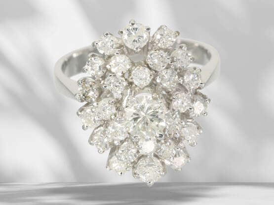 Ring: weißgoldener, dekorativer vintage Brillant-Blütenring,… - Foto 3