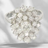 Ring: white gold, decorative vintage brilliant-cut diamond f… - photo 3