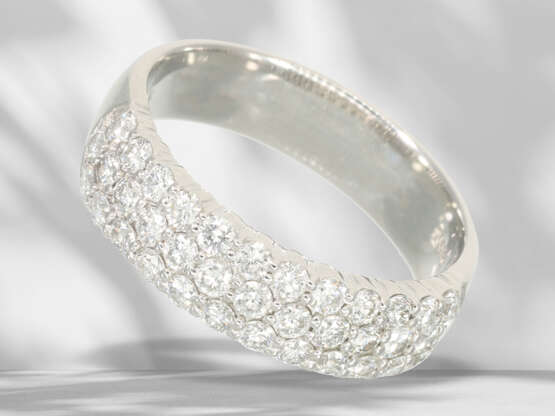 Ring: high-quality platinum ring set with brilliant-cut diam… - photo 1