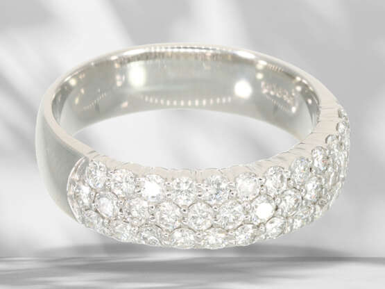 Ring: high-quality platinum ring set with brilliant-cut diam… - фото 2