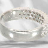 Ring: high-quality platinum ring set with brilliant-cut diam… - photo 4