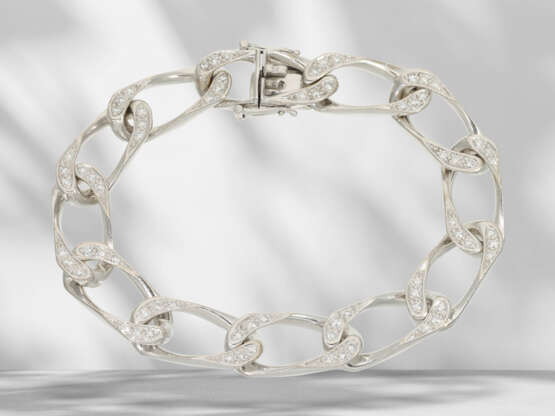 Bracelet: heavy white gold bracelet set with brilliant-cut d… - photo 1