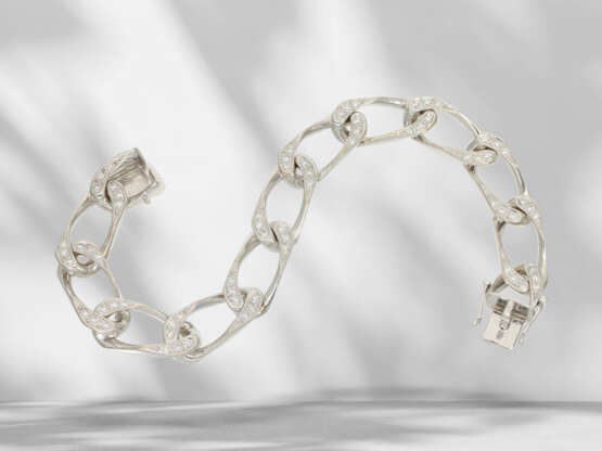 Bracelet: heavy white gold bracelet set with brilliant-cut d… - фото 2