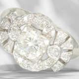 Ring: old brilliant-cut diamond/diamond gold ring in platinu… - фото 1