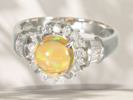 Ring: modern, like new platinum ring with fire opal and bril… - фото 3