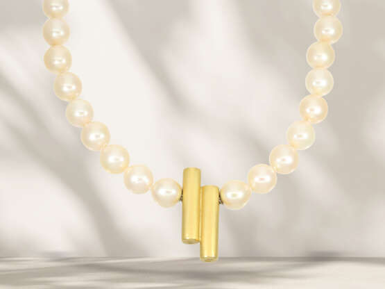 Chain/necklace: beautiful cultured pearl necklace with centr… - photo 1
