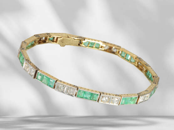Feines antikes Smaragd-Diamant-Goldschmiedearmband, ca. 5,6c… - Foto 1