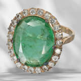 Ring: vintage emerald/brilliant-cut diamond ring with except… - фото 2