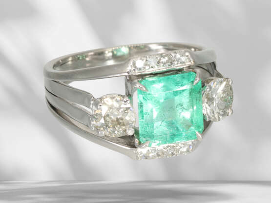 Ring: old emerald/diamond goldsmith ring, Colombian emerald … - фото 4
