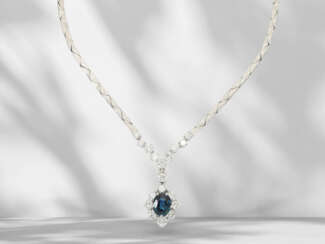 Chain/necklace: fine vintage centrepiece necklace with sapph…