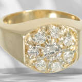 Ring: massiver Brillant-Goldschmiede-Blütenring, ca. 0,9ct B… - Foto 3