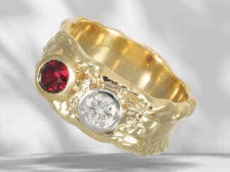 Unique ruby/brilliant-cut diamond goldsmith ring with a beau…