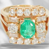 Vintage emerald/brilliant-cut diamond gold ring in 18K gold,… - фото 4