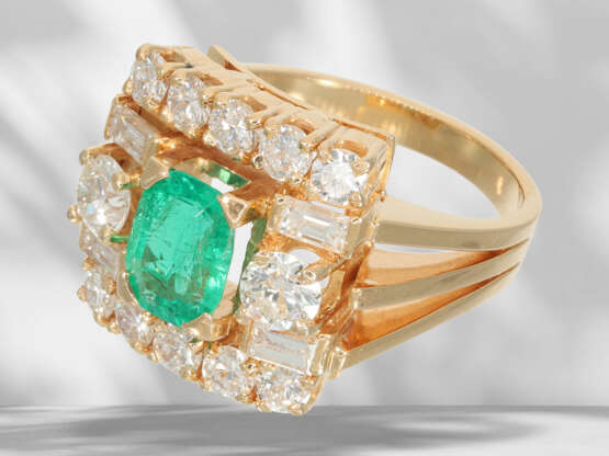 Vintage emerald/brilliant-cut diamond gold ring in 18K gold,… - фото 5