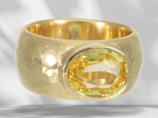 Extremely solidly crafted goldsmith ring with a large yellow… - photo 3