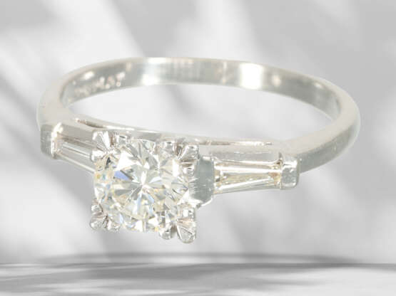 Ring: vintage platinum gold ring with a brilliant-cut diamon… - photo 2