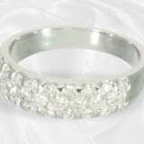 Modern 14K white gold brilliant-cut diamond ring, approx. 1c… - фото 2