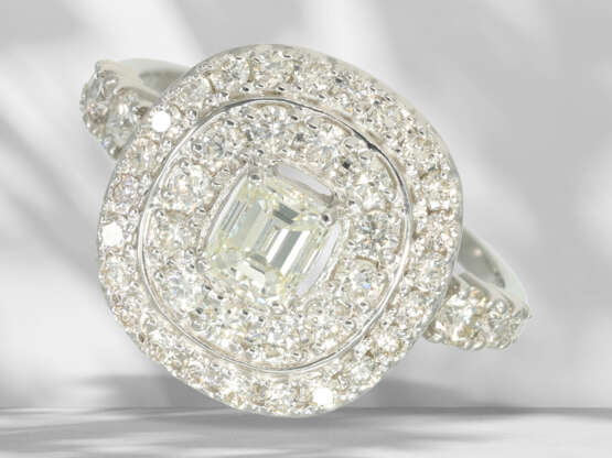 Ring: very fine brilliant-cut diamond/diamond ring, platinum… - photo 1