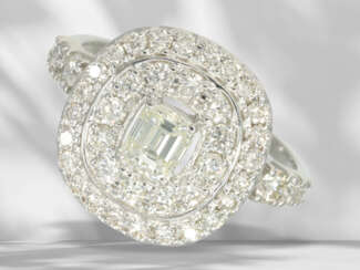 Ring: very fine brilliant-cut diamond/diamond ring, platinum…