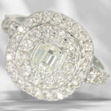 Ring: very fine brilliant-cut diamond/diamond ring, platinum… - photo 1