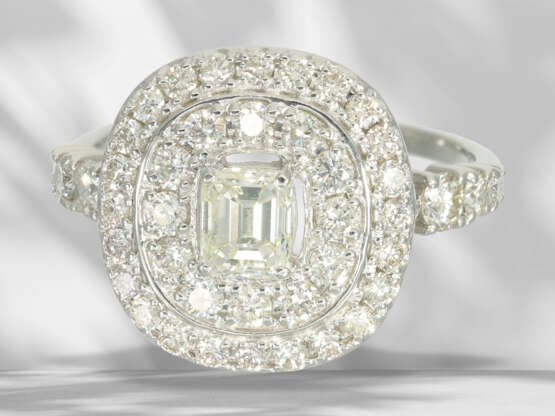 Ring: very fine brilliant-cut diamond/diamond ring, platinum… - photo 4
