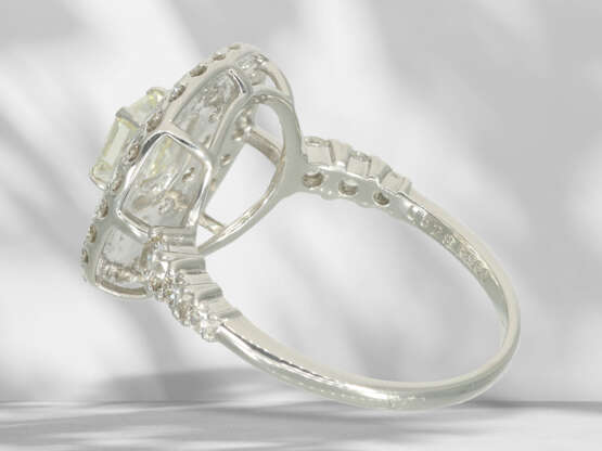 Ring: very fine brilliant-cut diamond/diamond ring, platinum… - photo 6