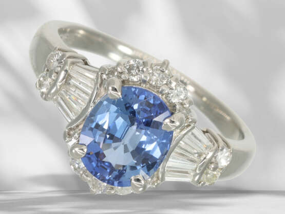 Ring: high-quality, like new sapphire/diamond ring, platinum… - фото 1