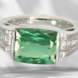 Ring: high-quality, like new platinum ring with tourmaline a… - фото 3