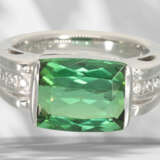 Ring: high-quality, like new platinum ring with tourmaline a… - фото 4