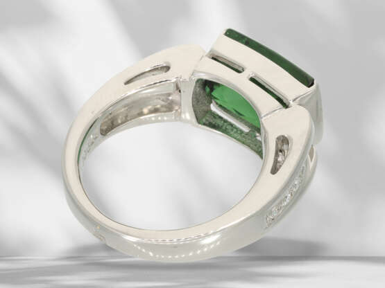 Ring: high-quality, like new platinum ring with tourmaline a… - photo 6