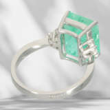 Ring: emerald/brilliant-cut diamond gold ring, large emerald… - photo 5