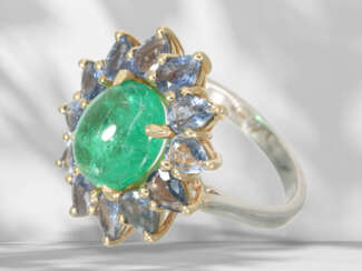 Ring: very decorative, high-quality emerald/sapphire flower …