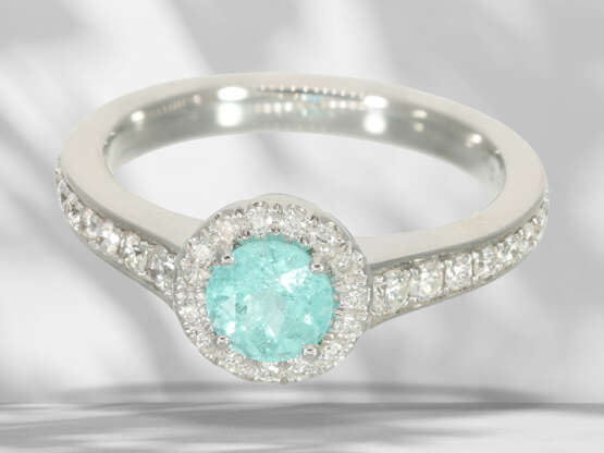 Ring: modern brilliant-cut diamond ring with rare Paraiba to… - photo 4