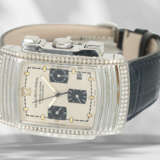 Wristwatch: luxurious chronograph with brilliant-cut diamond… - фото 3