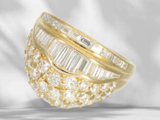 Ring: modern and very attractive diamond/brilliant-cut diamo…