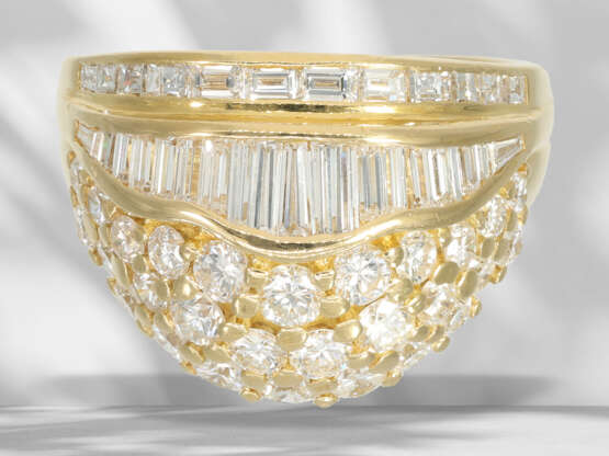 Ring: moderner und sehr attraktiver Diamant/Brillant-Goldsch… - Foto 4