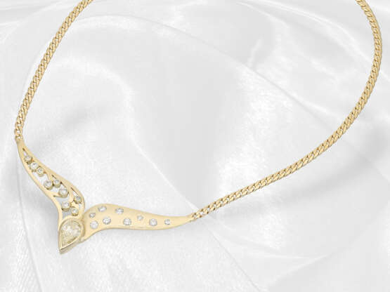 Gold brilliant-cut diamond centrepiece necklace, drop diamon… - фото 3