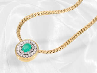 High-quality gold necklace with large emerald/brilliant-cut …
