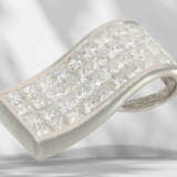 Chain/pendant: fine white gold chain with high-quality diamo… - photo 3