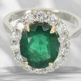 Ring: beautiful handmade emerald/brilliant flower ring, deep… - фото 4